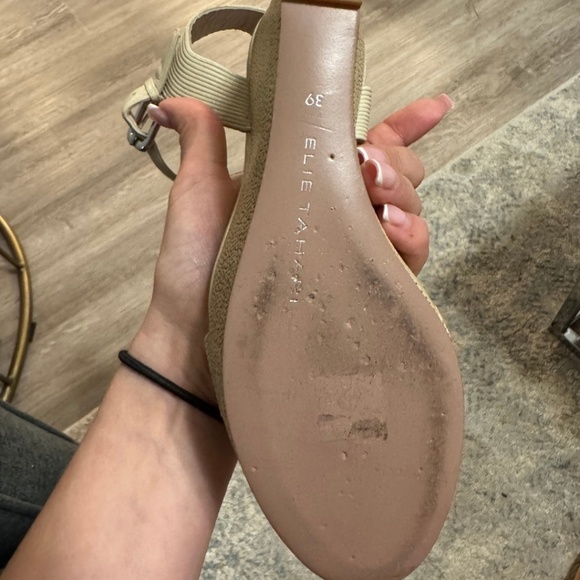 Elie Tahari Cream Leather Wedges - Picture 3 of 11